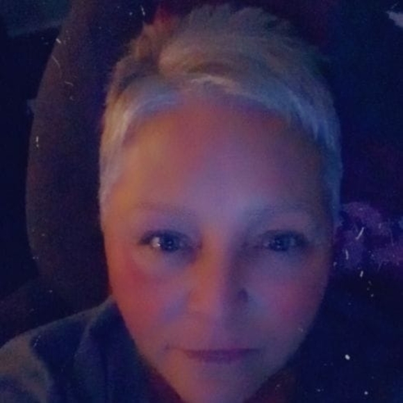 Poshmark profile picture for @erasers